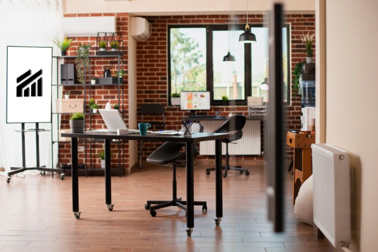 vacant-office-with-organized-technology